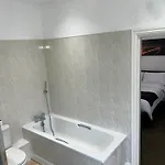 Δωμάτια σε οικογενειακή κατοικία Favourite Ensuite Μίντλεσμπρο
