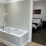 Favourite Ensuite Δωμάτια σε οικογενειακή κατοικία