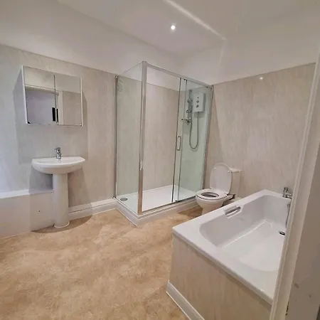 Favourite Ensuite *