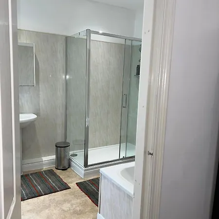 Favourite Ensuite Δωμάτια σε οικογενειακή κατοικία Μίντλεσμπρο